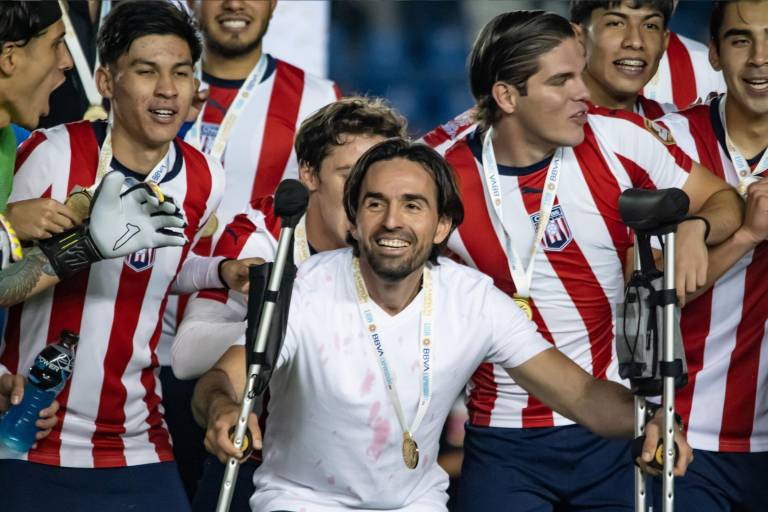 Gerardo Espinoza se despide del Tapatío como Campeón de Campeones