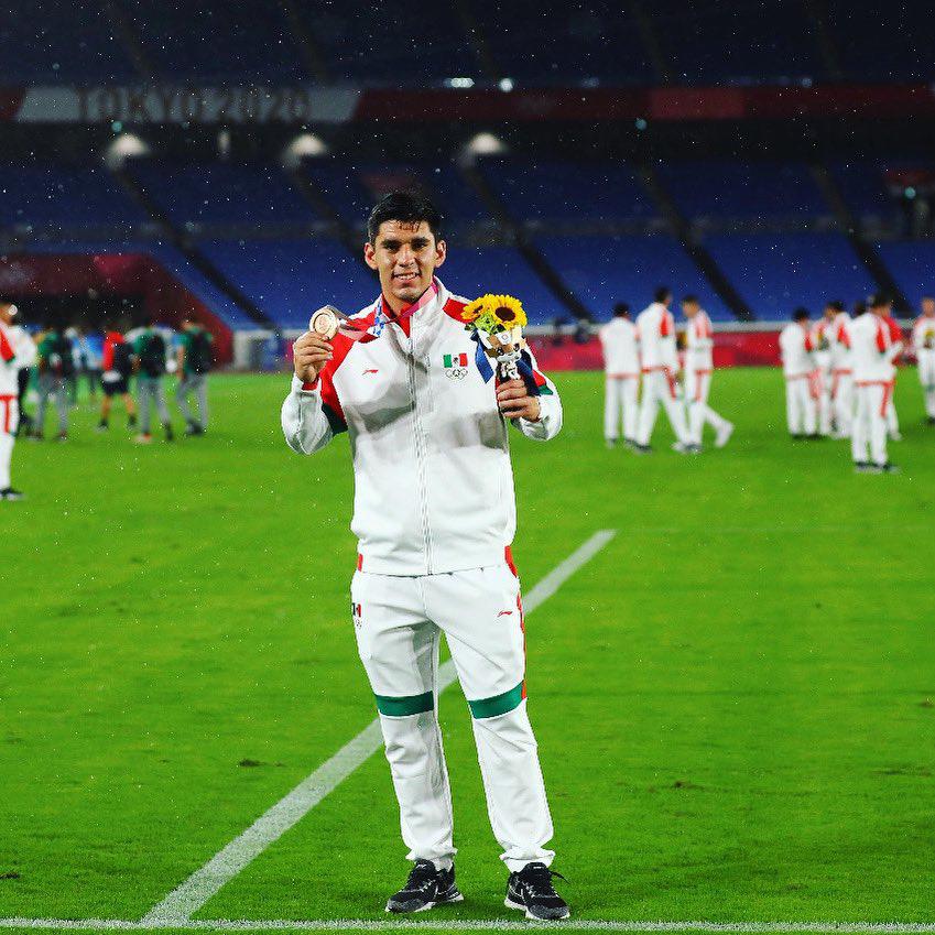 $!Jesús Alberto Angulo terminó siendo titular en la defensa mexicana.