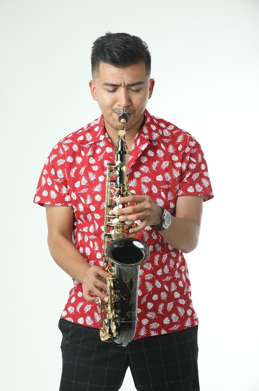 $!El clarinetista que está conquistando corazones en redes sociales