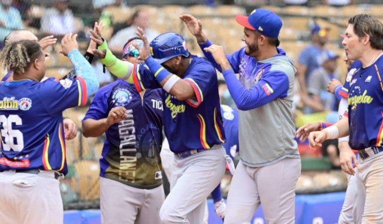 Navegantes de Venezuela supera a Astronautas de Los Santos y está en semifinales