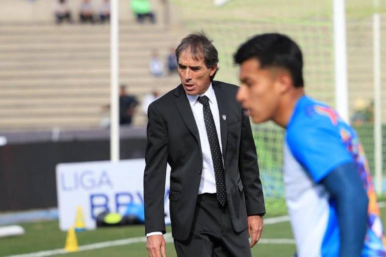 Guillermo Almada renuncia a Pachuca en medio de tensiones internas