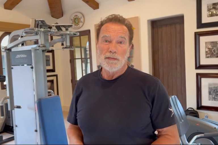 Dona Arnold Schwarzenegger un millón de dólares para combatir los incendios