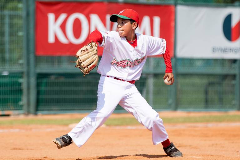 Sinaloense Camargo lanza juego completo en triunfo de México en Mundial Sub 12