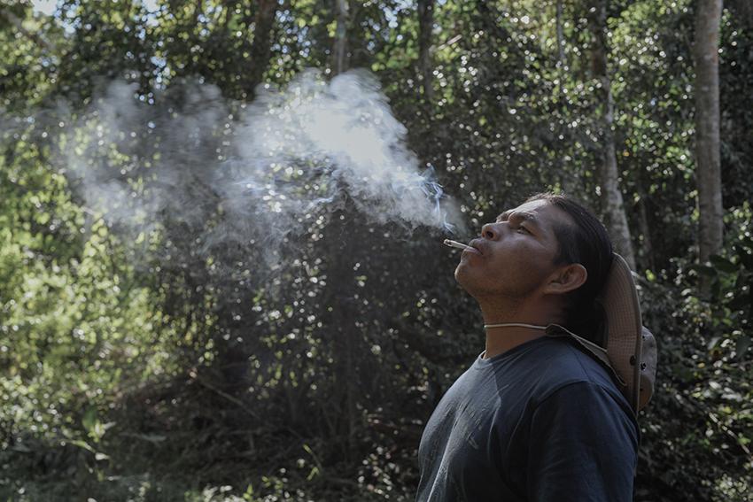 $!“The land flew away” (La tierra se fue volando) - Femgrafía.