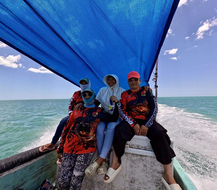 $!Una parte del equipo de mujeres de Celestún, pieza clave en la vigilancia costera.