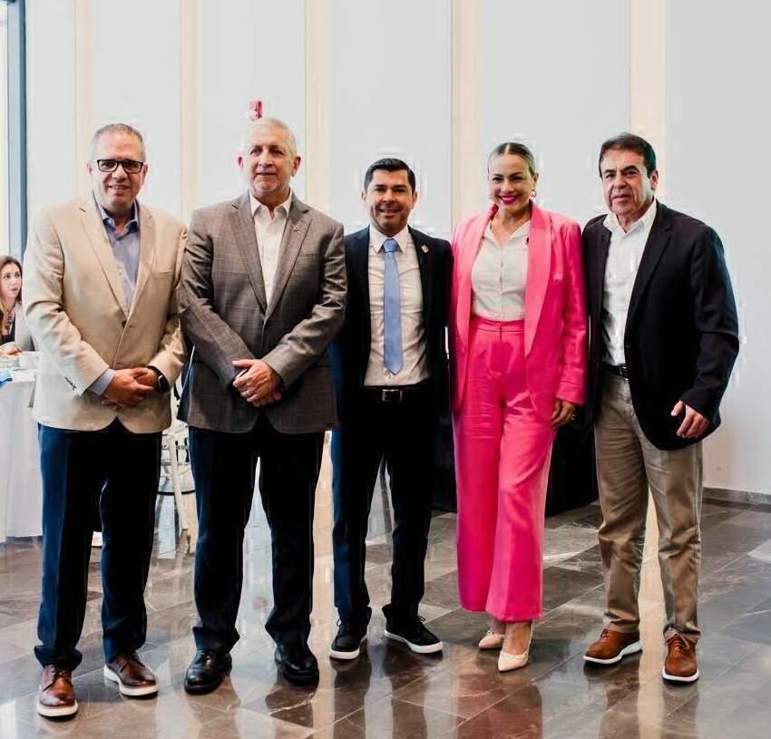 $!Pablo Sánchez, Víctor González, Guillermo Andrade, Hazel Flores y Francisco Mora.