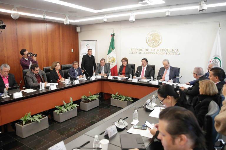 Comisiones del Senado aprueban dictamen para 12 días de vacaciones consecutivas