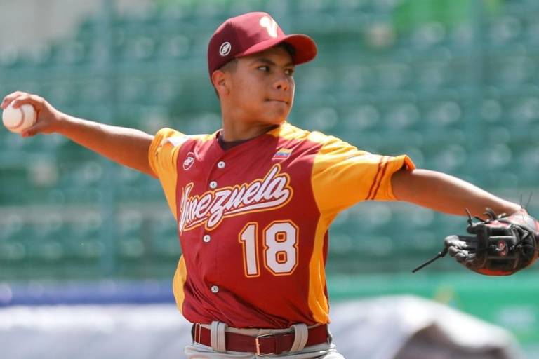 Venezuela le lanza sin hit a México en su debut en Mundial Sub 12