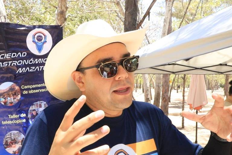 Confirma la Samaz que auroras boreales se pueden ver en Mazatlán tras tormenta solar