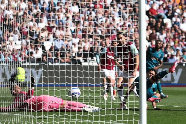 Empate entre West Ham y Bournemouth: Evanilson amarga la noche de los Hammers