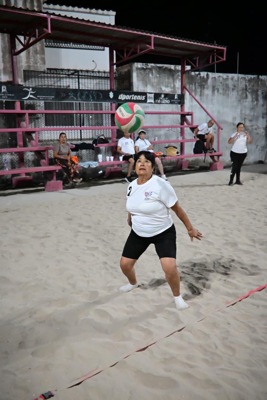 $!Une cachibol a cuatro ciudades en Mazatlán
