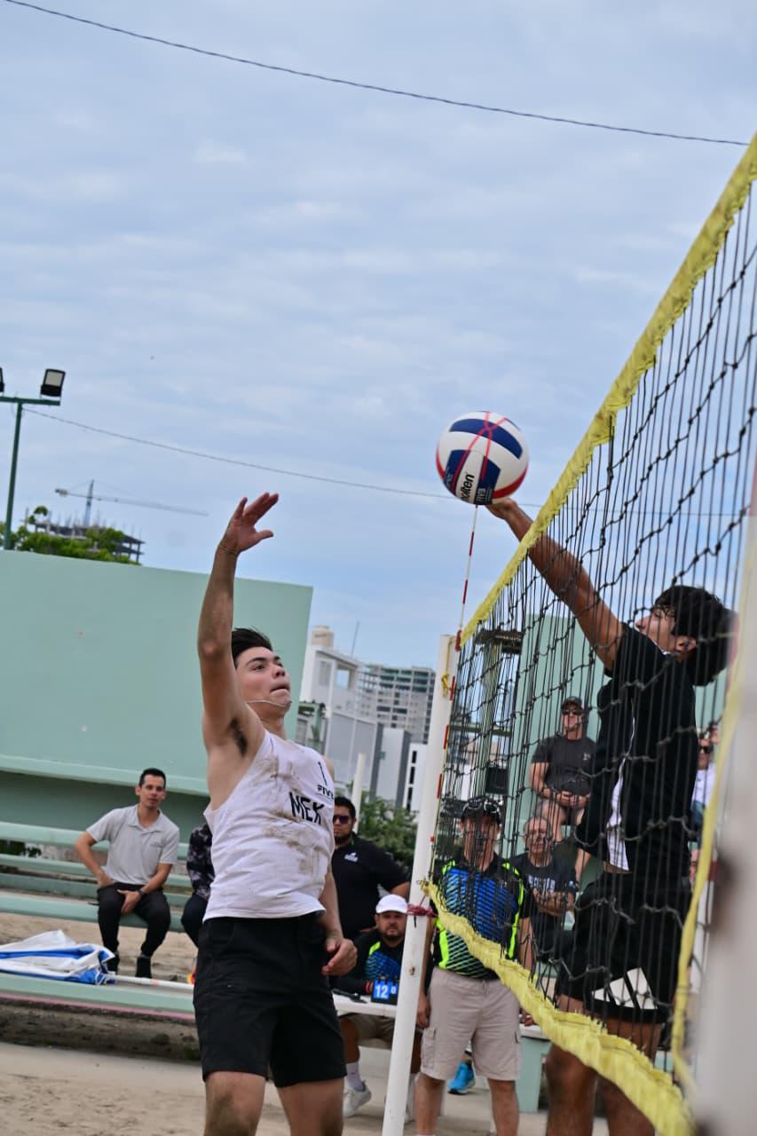 $!Mazatlán se lleva la victoria en el Zonal de voleibol de playa