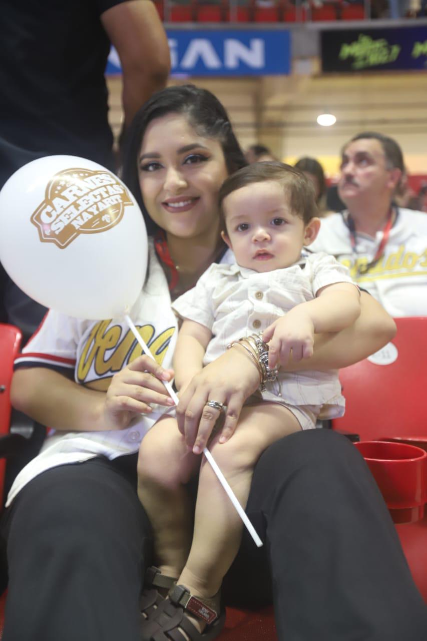 $!Stefania Valadez y Emilio Moreno.