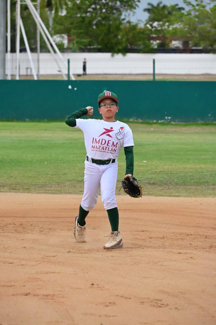 $!Es 31 Deportes el primer invitado a la final de la Liga Municipal de Beisbol Infantil