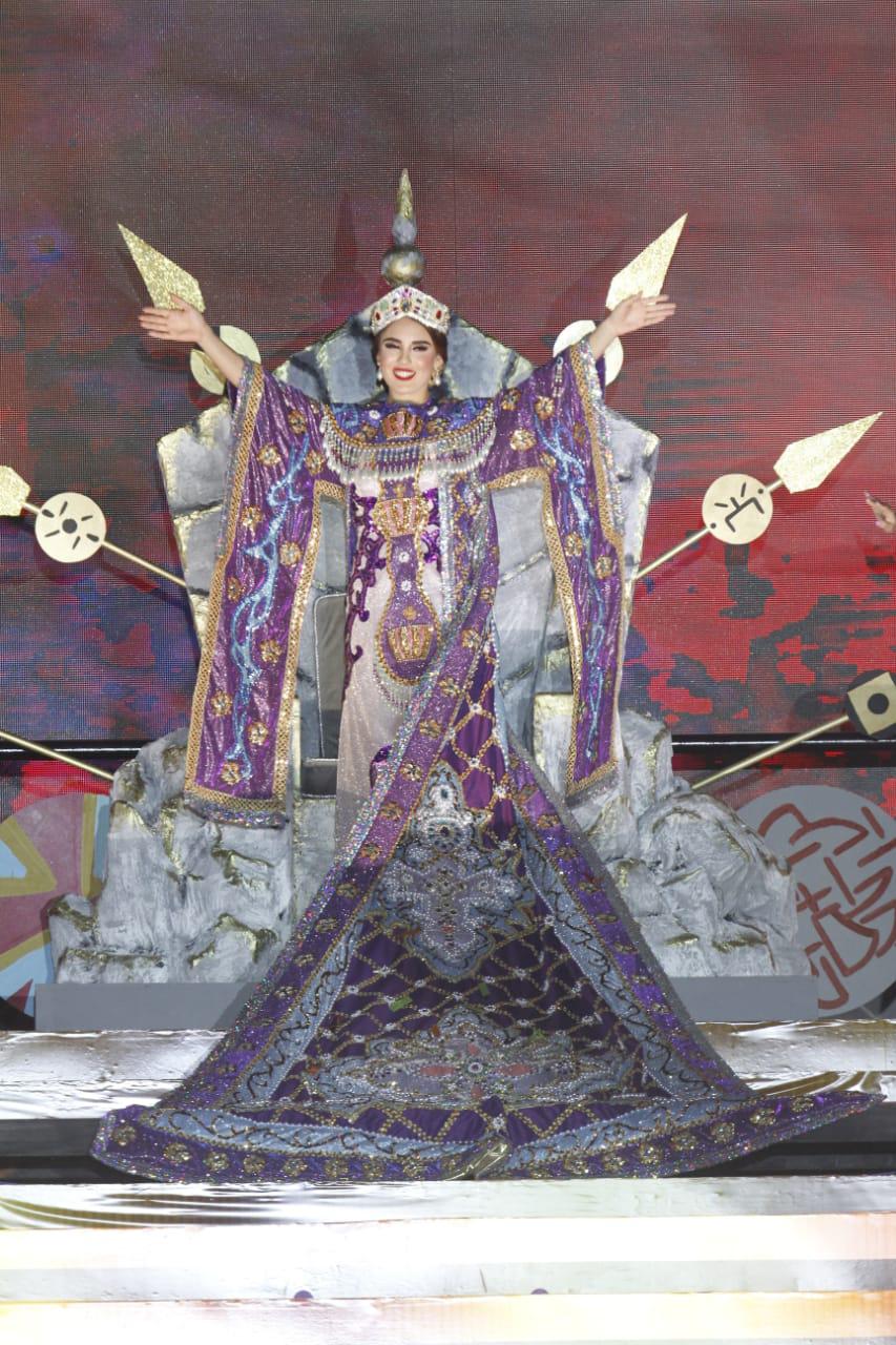 $!Alejandra I es coronada como la nueva Reina del Carnaval de Mazatlán