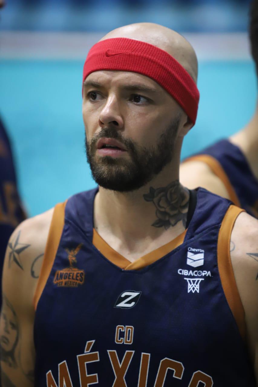 $!¡Hasta el espacio sideral! Jesse Huerta cumple un sueño en el baloncesto profesional