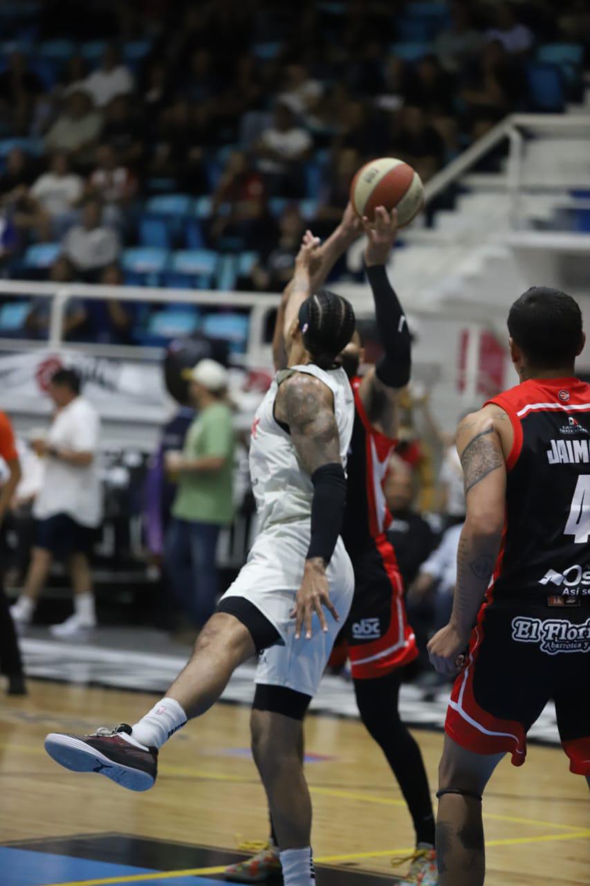 $!Reacción tardía al final es insuficiente para Venados Basketball