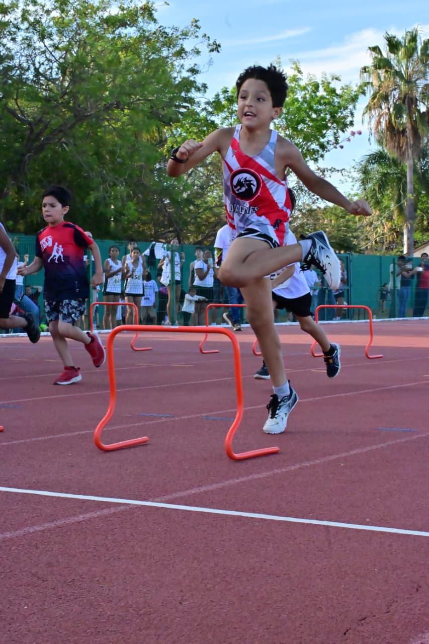 $!Mazatlán recibe a 650 atletas en el Décimo Encuentro Atlético y Festival Nocturno