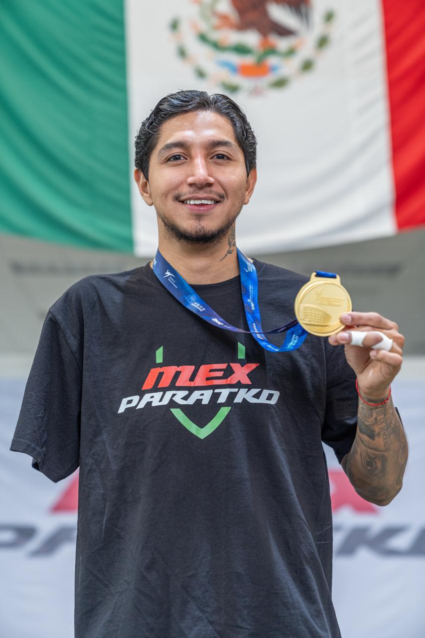 $!Sinaloense Juan Diego García gana oro en el Grand Prix Mundial de Para Taekwondo en París