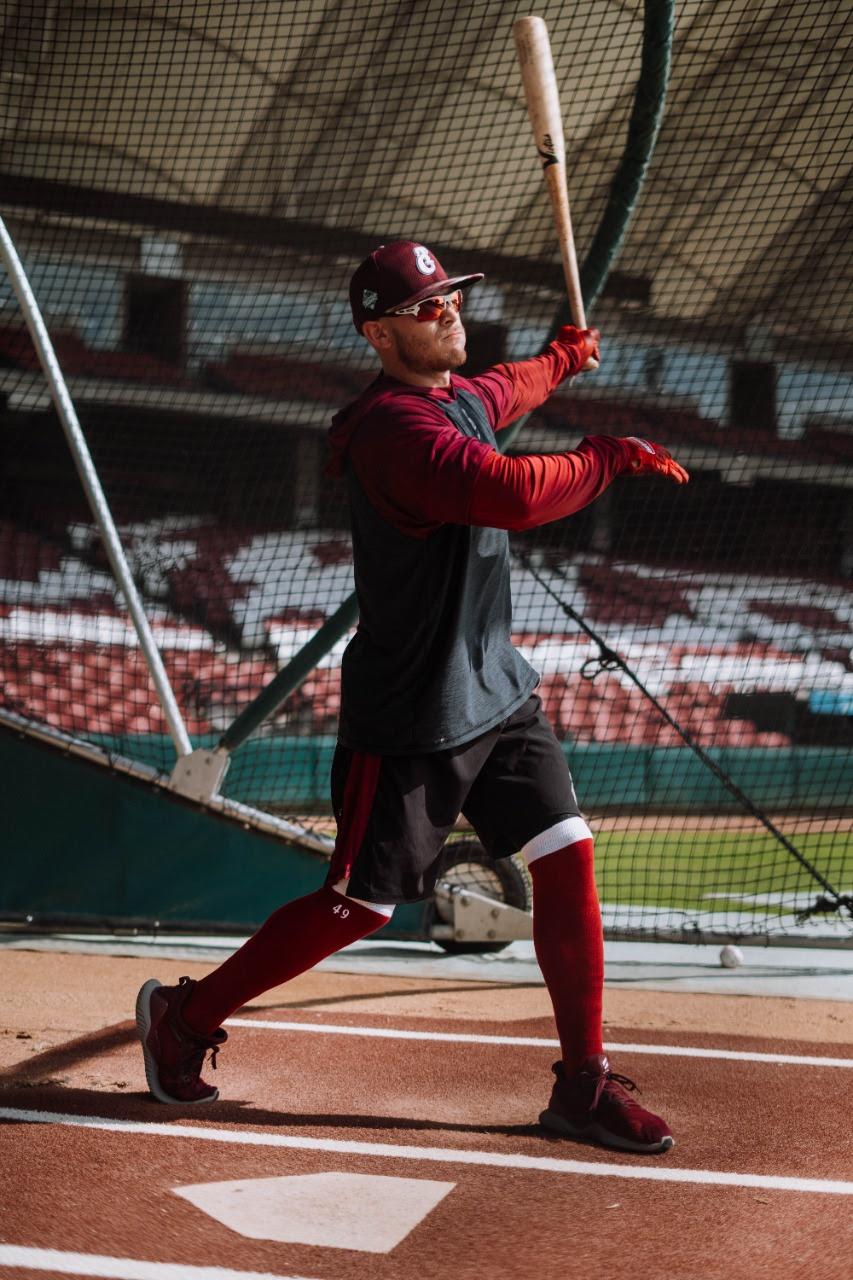 $!La energía de Jesús Fabela se incorpora a los entrenamientos de Tomateros de Culiacán