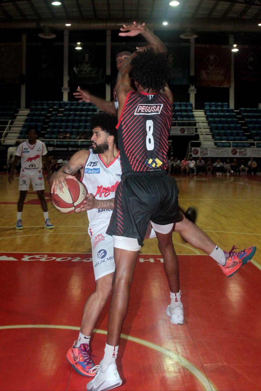 $!Venados Basketball se muestra efectivo y toma revancha ante Ostioneros