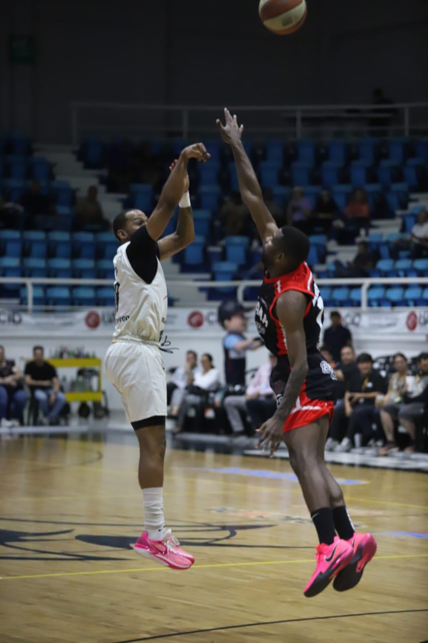 $!Reacción tardía al final es insuficiente para Venados Basketball