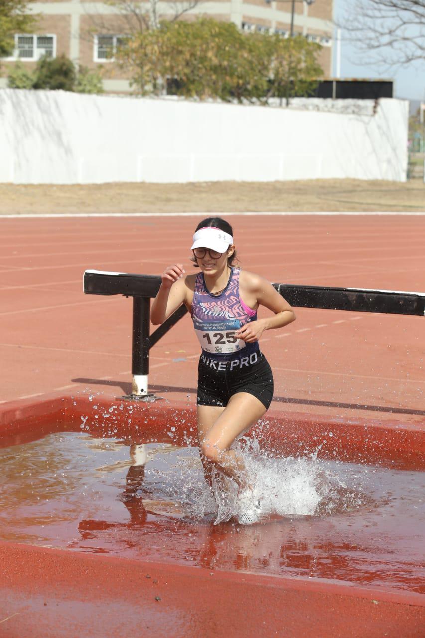 $!Navolato conquista los relevos 4x400 en Festival de Medio y Fondo Mazatlán 2021