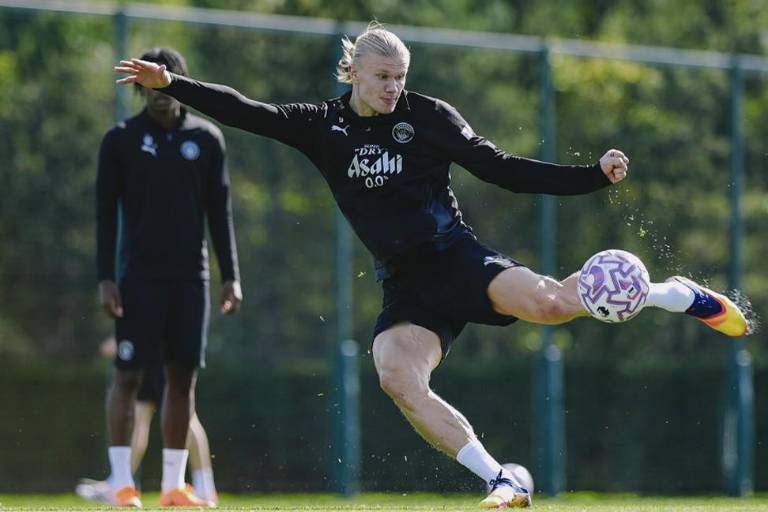 Erling Haaland, recuperado de sus molestias de espalda