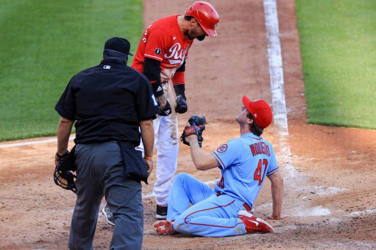 Cardenales y Rojos protagonizaron trifulca