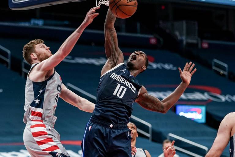 Cuarto triunfo en fila de Mavs que termina gira con foja de 4-1