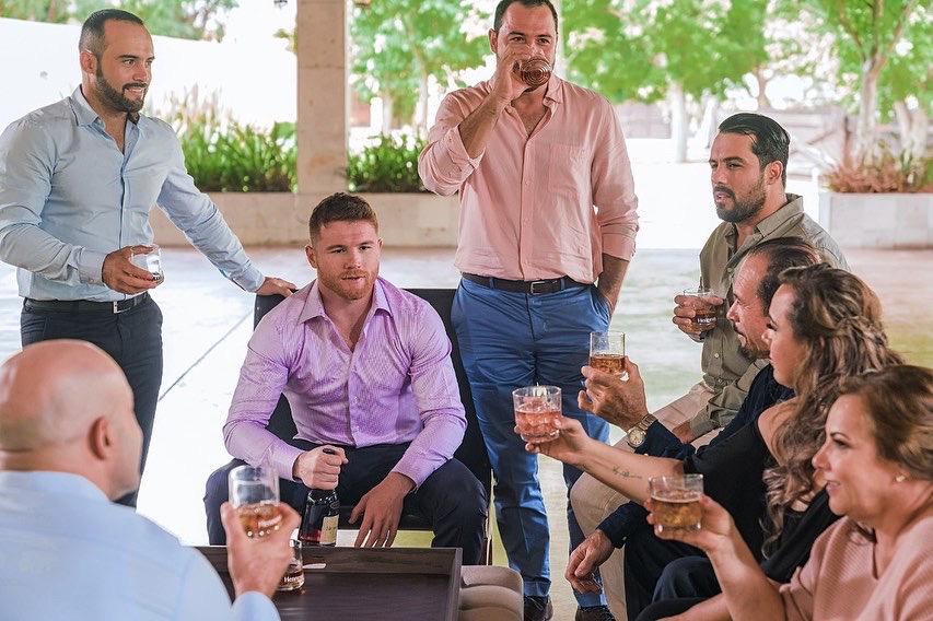 $!Canelo Álvarez construye en Guadalajara lujosa mansión inspirada en Bel-Air