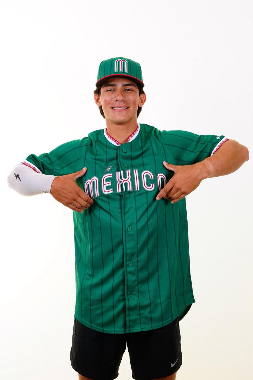$!¡Orgullo de Mazatlán! Alex Tolosa va con México por el boleto al Mundial de Beisbol Sub 18