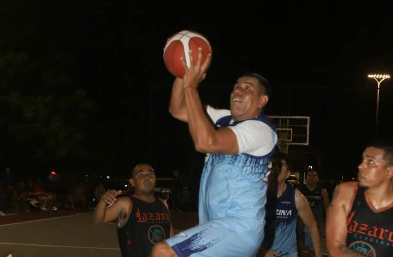 Fitness Belty sale airoso en Torneo Veteranos de Baloncesto
