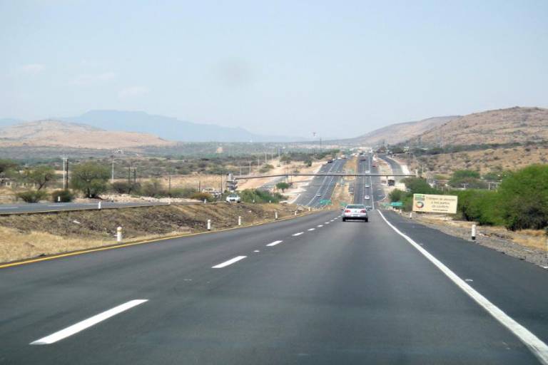 Reportan secuestro de 52 migrantes en Matehuala, donde rescataron a 86 en abril