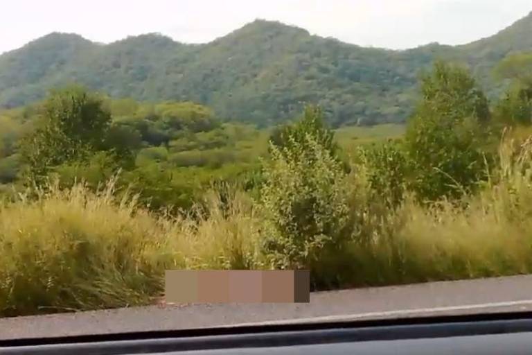 Hallan cadáver envuelto en cobijas a la orilla de la carretera en Pericos, Mocorito