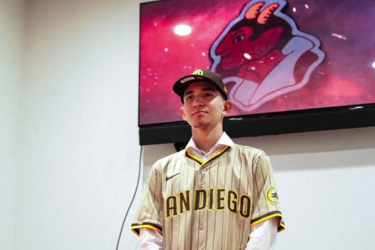 Aaron Castro demuestra sus cualidades en las sucursales de los Padres de San Diego