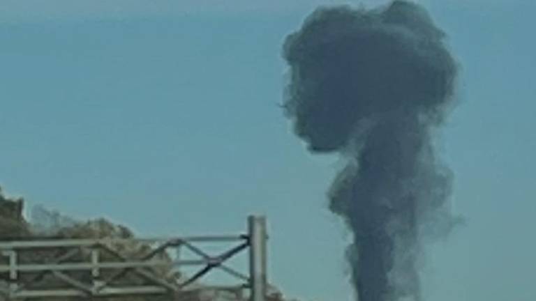 Autoridades del condado de Clinton, Michigan, respondieron al accidente de un avión privado en el que fallecieron tres personas de nacionalidad mexicana.