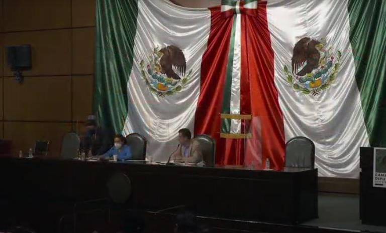 La ampliación del mandato (dos años más) de Zaldívar está en el pleno. Pasó Comisión con 17 votos