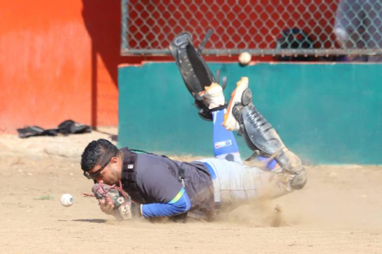 Liga Meseros al Bat comienza nueva temporada