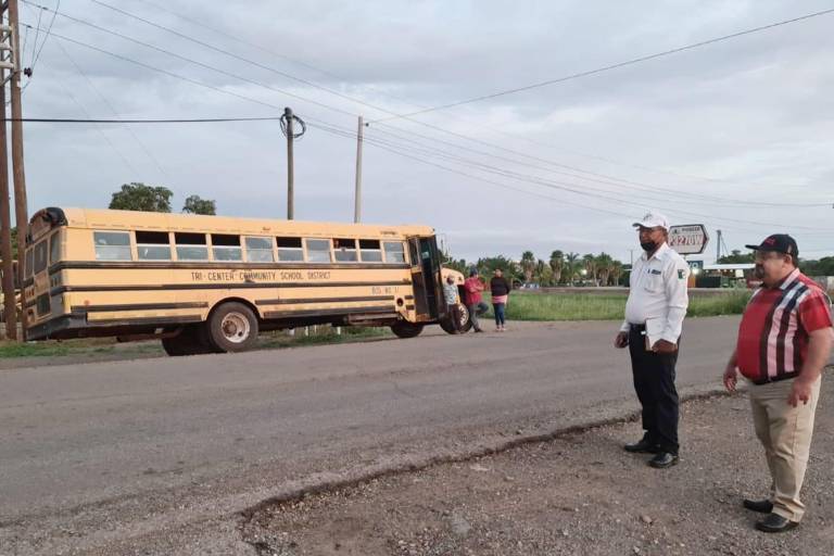 En Villa Juárez, Vialidad y Transporte detecta siete unidades piratas, sin permiso para transportar jornaleros