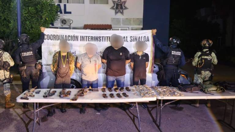 Cuatro detenidos tras operativos la noche del martes en Culiacán, entre ellos dos menores de edad.