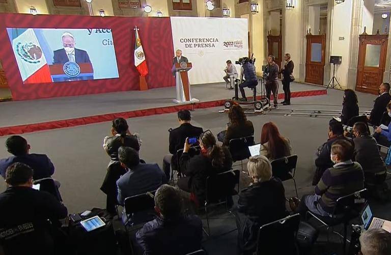 Él mismo se inculpó, dice AMLO de Murillo Karam; no se persigue a Peña Nieto ni a Cienfuegos por Ayotzinapa, afirma