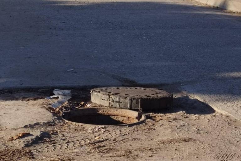 Golpe a las finanzas de Japama: Cuesta 6 mil pesos reponer cada alcantarilla robada