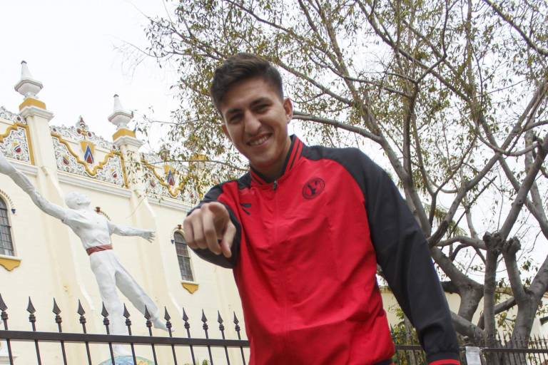 Xolos hace oficial fichaje del culichi Rafael Fernández