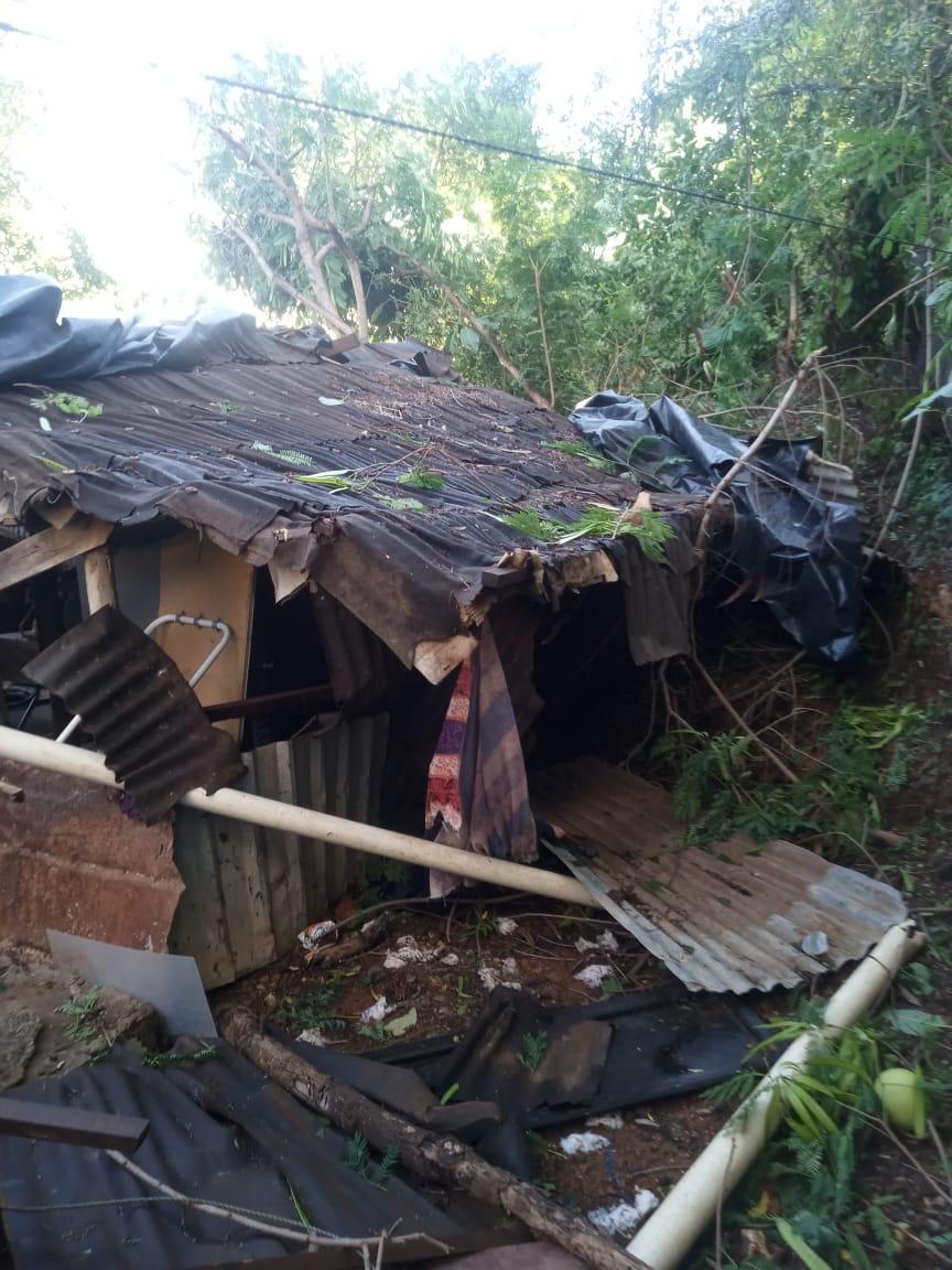 $!Se quedan sin nada tras paso de ‘Vance’ en El Rosario: solicitan apoyo para familia golpeada por la tormenta
