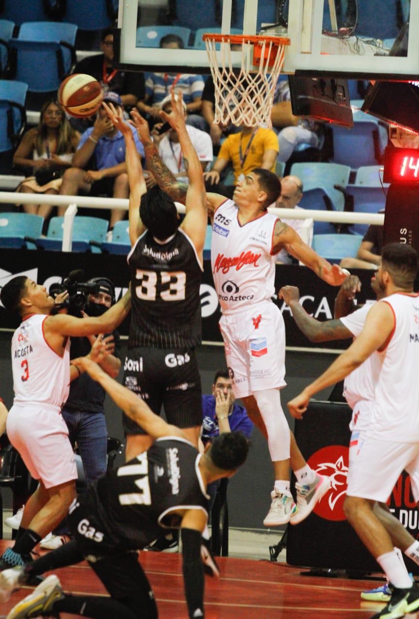 $!Caballeros de Culiacán corta su mala racha a costa de Venados Basketball