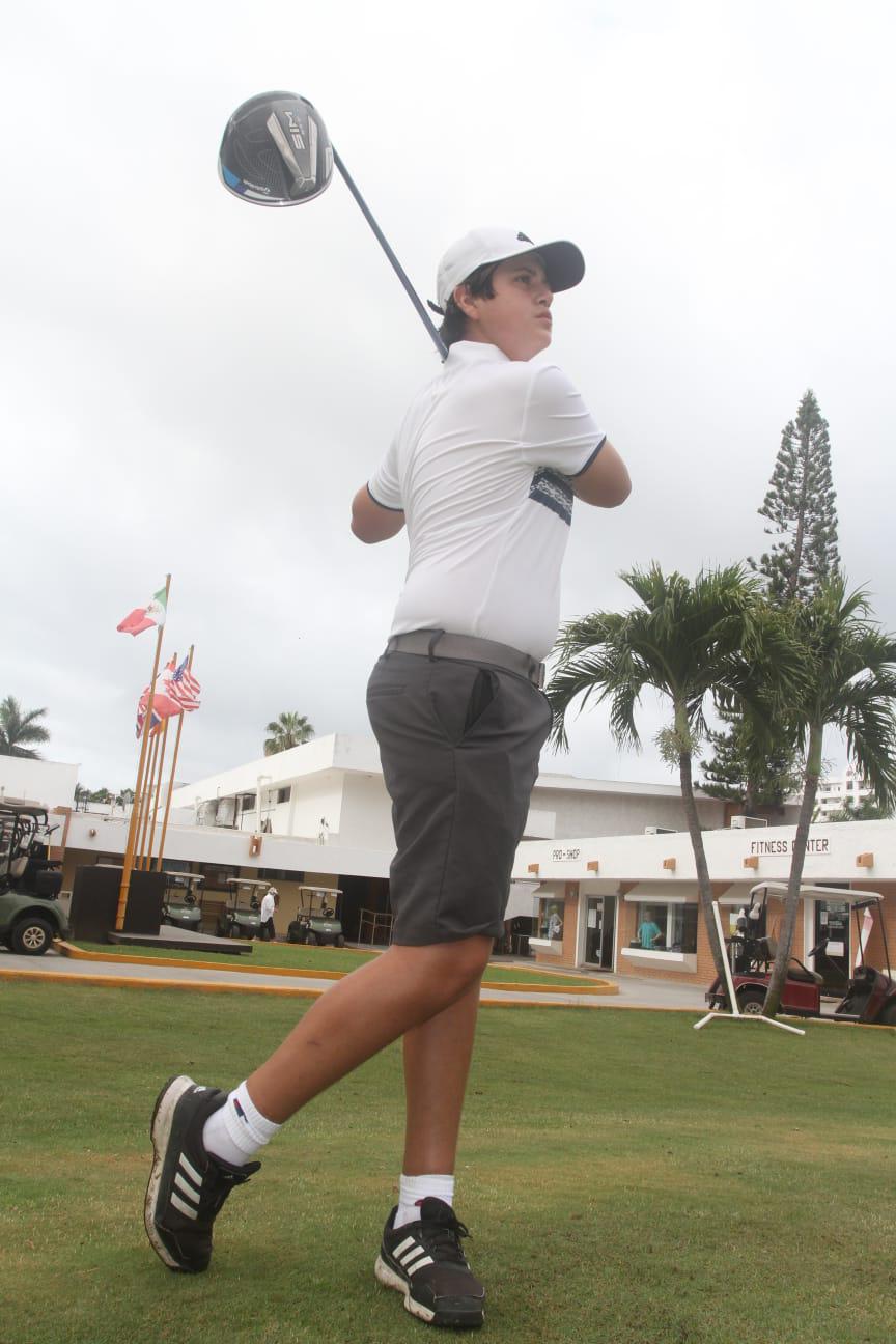 $!Santiago del Águila, gran golfista y estudiante; como hijo y amigo, excepcional