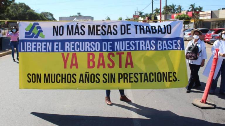 En febrero se asignarán 400 plazas al personal de salud de Sinaloa, dice Melesio Cuén