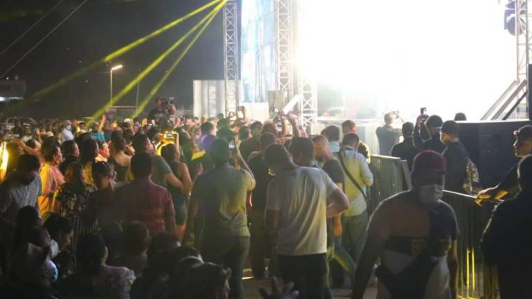 Baile para celebrar la reelección de Luis Guillermo Benítez Torres.