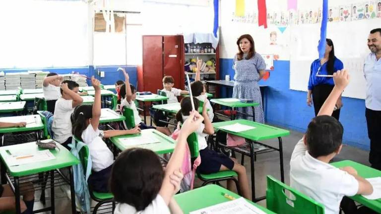 Sinaloa es de las entidades que más aportan en servicios educativos.